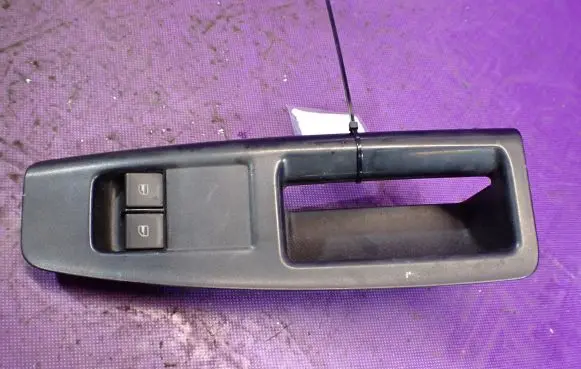 Volkswagen Polo IV 9N3 Quarter vent window switch 6Q1867171E