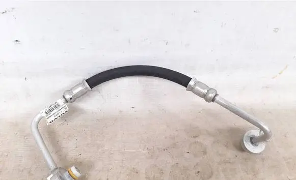 Volvo XC90 Air conditioning (A/C) pipe/hose 50711893