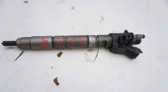 Volvo V60 Fuel injector 31272690