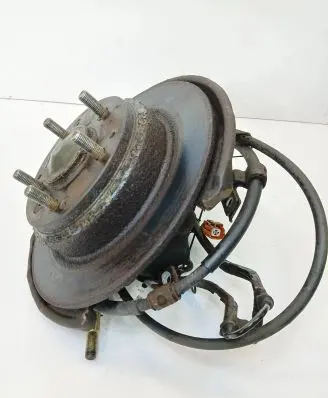 Rear wheel hub