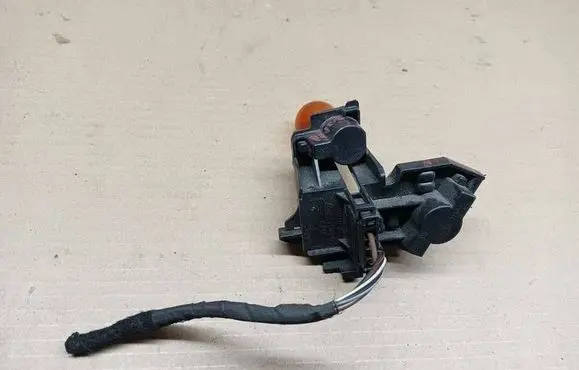 Seat Ibiza IV (6J,6P) Tail light bulb cover holder 6J8945257