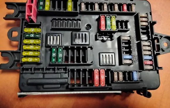 BMW 1 F20 F21 Fuse box set 9337884