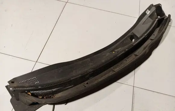 Nissan Micra Wiper trim 668621HB