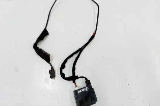 Dacia Duster III USB socket connector 284H36611R