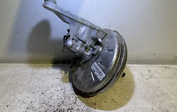 Mercedes-Benz A W176 Brake booster 2464300230