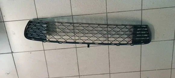 Citroen C4 I Picasso Front bumper lower grill 9680402877 2001000