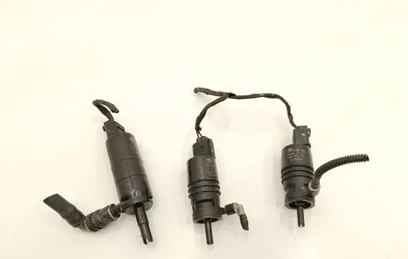 BMW 5 F10 F11 Headlight washer pump 7217792 6934160 8362154