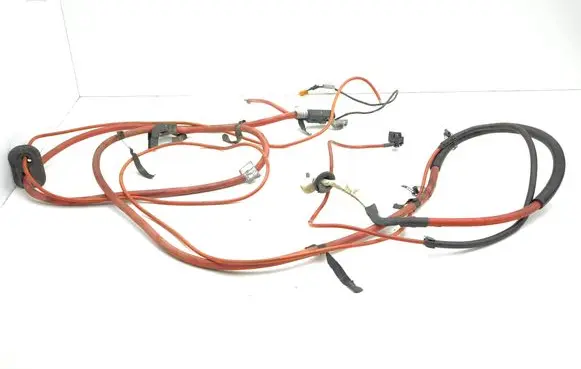 BMW 5 E39 Positive cable (battery) 2248124