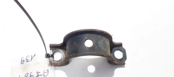 KIA Carens I Sway bar bush bracket, front 