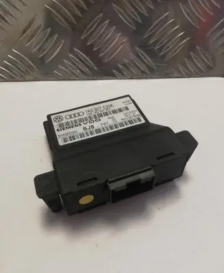 Volkswagen Golf V Gateway control module 1K0907530K 1K0907951 5WK50000A