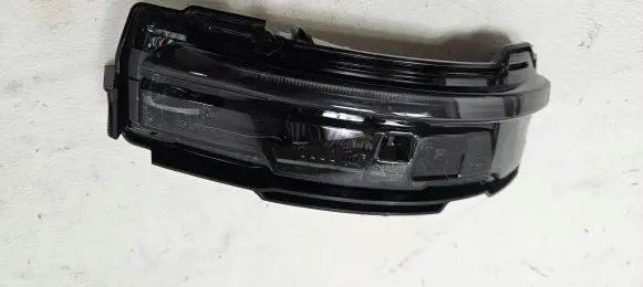 Land Rover Range Rover Evoque L551 Mirror indicator light K8D213B381AA
