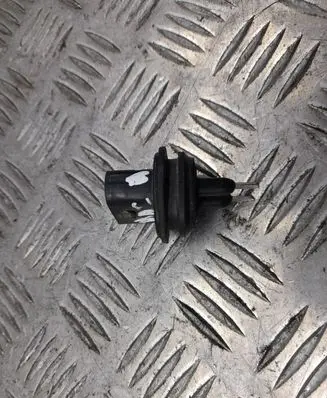 Porsche Macan (95B) Windshield washer fluid level sensor 7M0919376