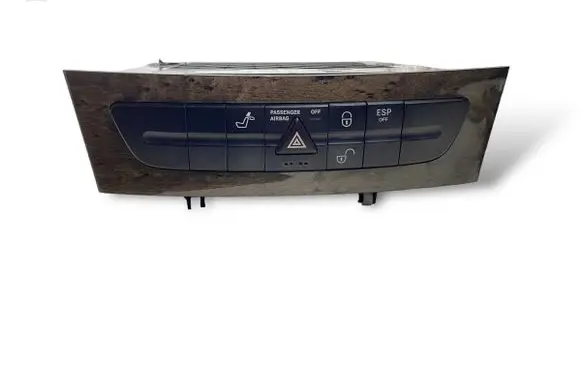 Mercedes-Benz E W211 Hazard light switch A2116800552