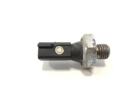 Mercedes-Benz A W169 Oil pressure sensor 0051537828 A0051537828