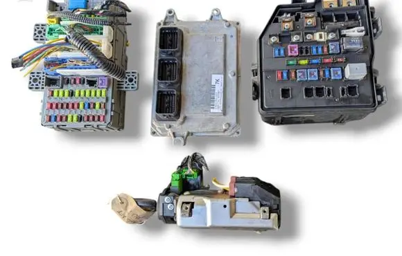 Honda Civic Engine ECU kit and lock set 37820-RSJ-E01