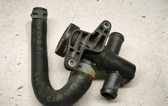 Volkswagen Transporter - Caravelle T6 Engine coolant pipe/hose 7LA121096F