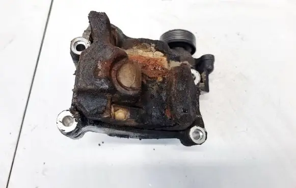 Hyundai Trajet Engine mounting bracket