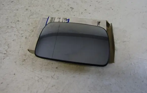 Volkswagen Polo III 6N 6N2 6NF Wing mirror glass 33700421