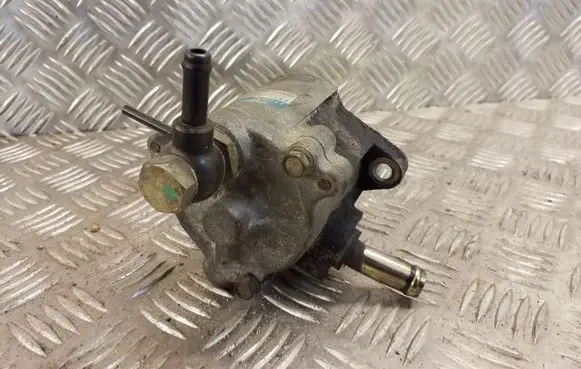 Toyota Avensis T220 Vacuum pump 2930027010 0810002590