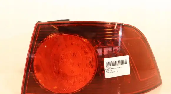 Volkswagen Phaeton Rear/tail lights 3D0945096F