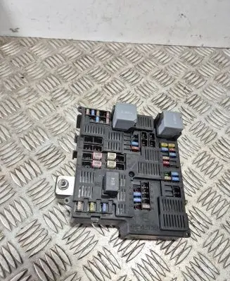 Volvo S60 Fuse module 32322427