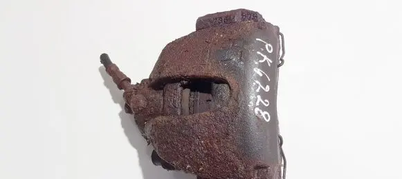 Front brake caliper