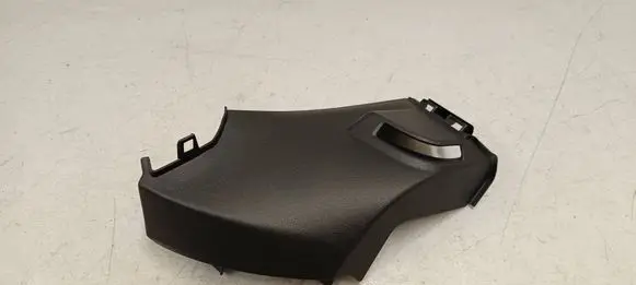 BMW i4 Seat belt trim 7491178