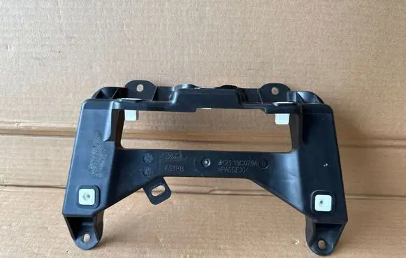 Radio/GPS head unit trim