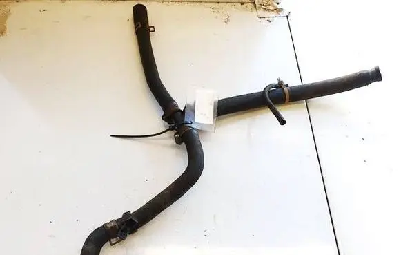 Engine coolant pipe/hose