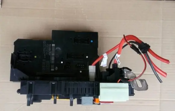 Mercedes-Benz E W212 Fuse module A2129000004