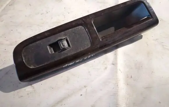 Volvo S40 Electric window control switch 8679670