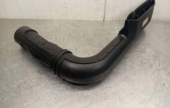 Hyundai i40 Air intake duct part 282103Z000