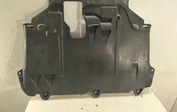 Ford Focus Engine splash shield/under tray