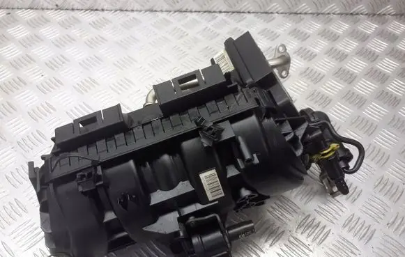 Opel Corsa C Intake manifold 55559836