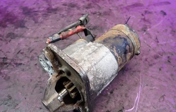 Renault Megane II Starter motor 