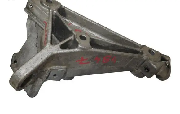 Mercedes-Benz Sprinter W907 W910 Engine mounting bracket A6541400240