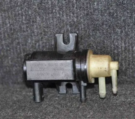 Mercedes-Benz E A207 Turbo solenoid valve