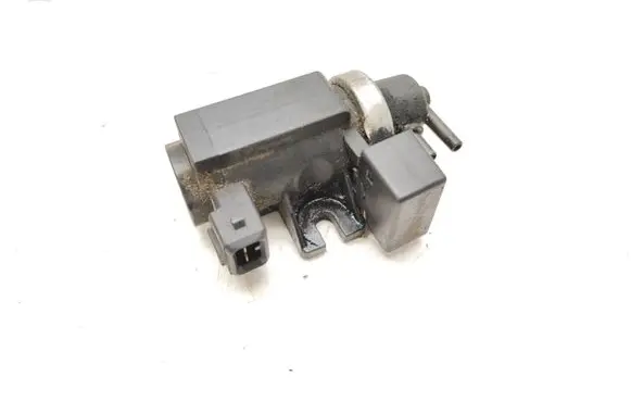 BMW X3 E83 Turbo solenoid valve 72279600 2247906