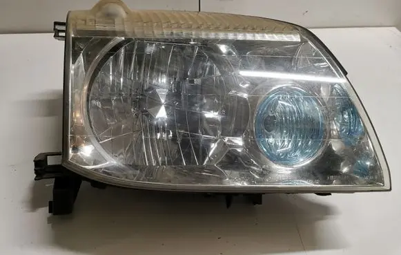 Nissan X-Trail T30 Headlight/headlamp