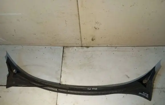 Seat Altea Windshield trim 5P0853185C