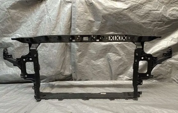 Hyundai i30 Radiator support slam panel 64105-G4120