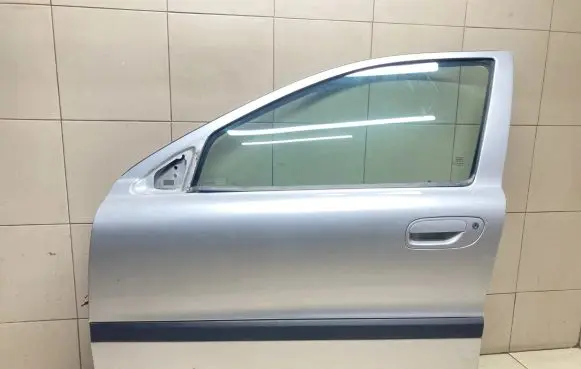 Volvo S60 Front door