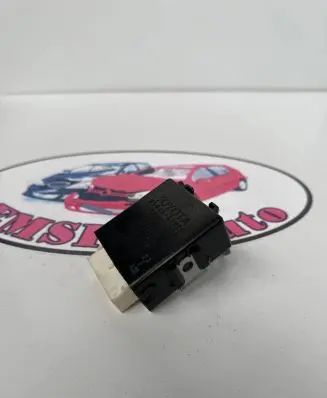 Toyota RAV 4 (XA30) Window wiper relay 8594042020 4230001000