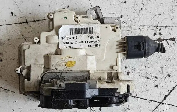 Audi A6 S6 C6 4F Front door lock 4F1837016 1500105