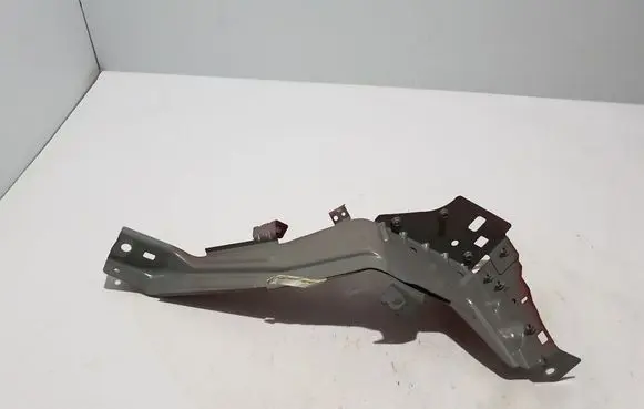 Volvo XC40 Headlight/headlamp mounting bracket 31457751