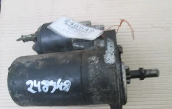Volkswagen Polo II 86C 2F Starter motor