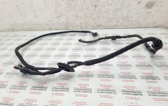 Volkswagen PASSAT B6 Windshield washer fluid hose 1J0955998 8E0973202