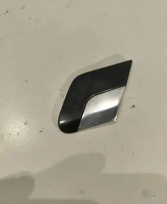 Volkswagen Phaeton Fender trim (molding) 3D0853981