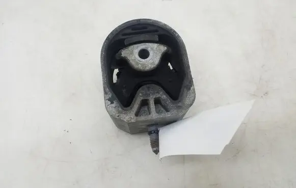 Mercedes-Benz A W169 Engine mount bracket A1692400717