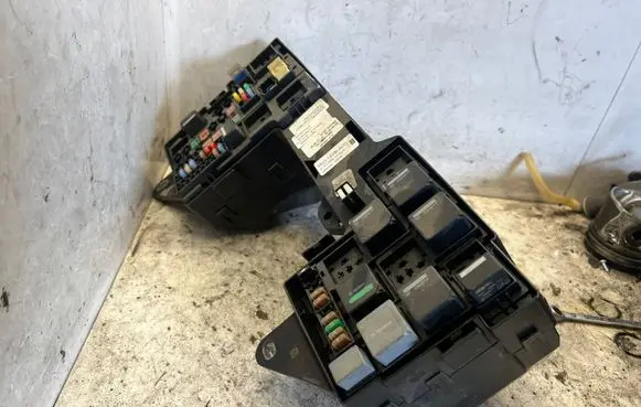 Jaguar XF Fuse module 9X2314290AHC